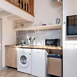 Joli Studio rénové avec mezzanine Hyper centre