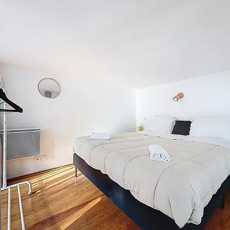 Joli Rénové Avec Mezzanine Hyper Centre *