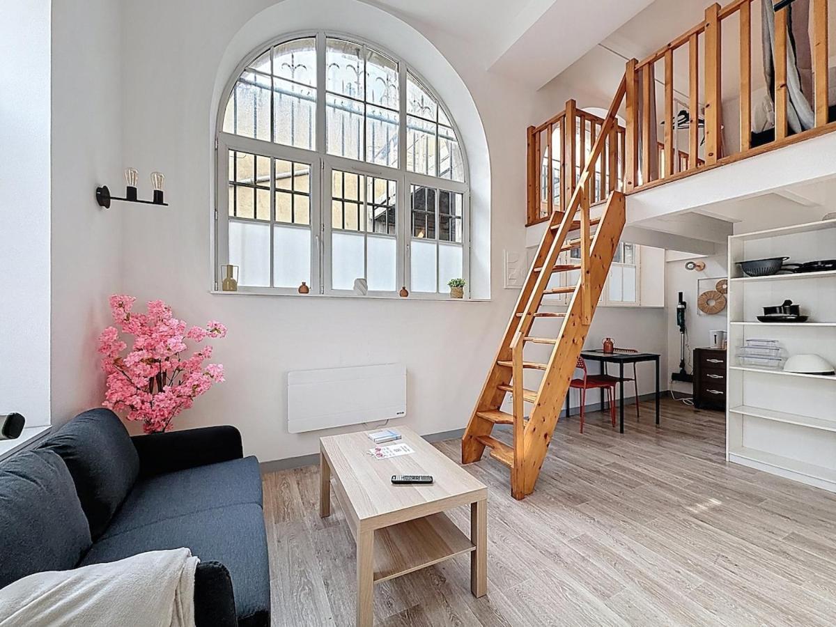 Appartement Joli Rénové Avec Mezzanine Hyper Centre *